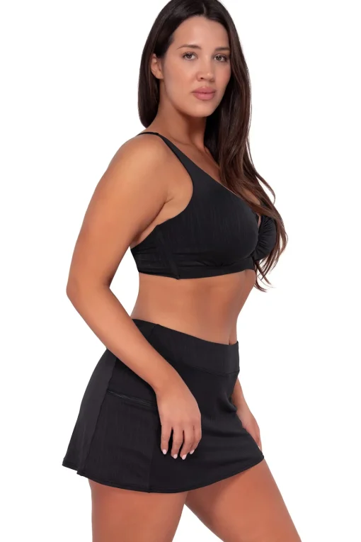 Sunsets Black Seagrass Texture Vienna V-Wire Top< Plus Size | Underwire